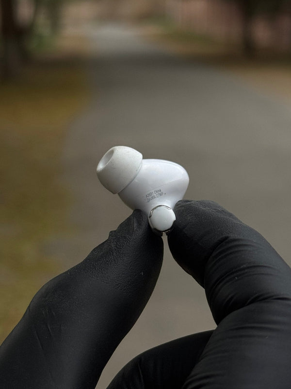Golden Strap smartwatch with air buds